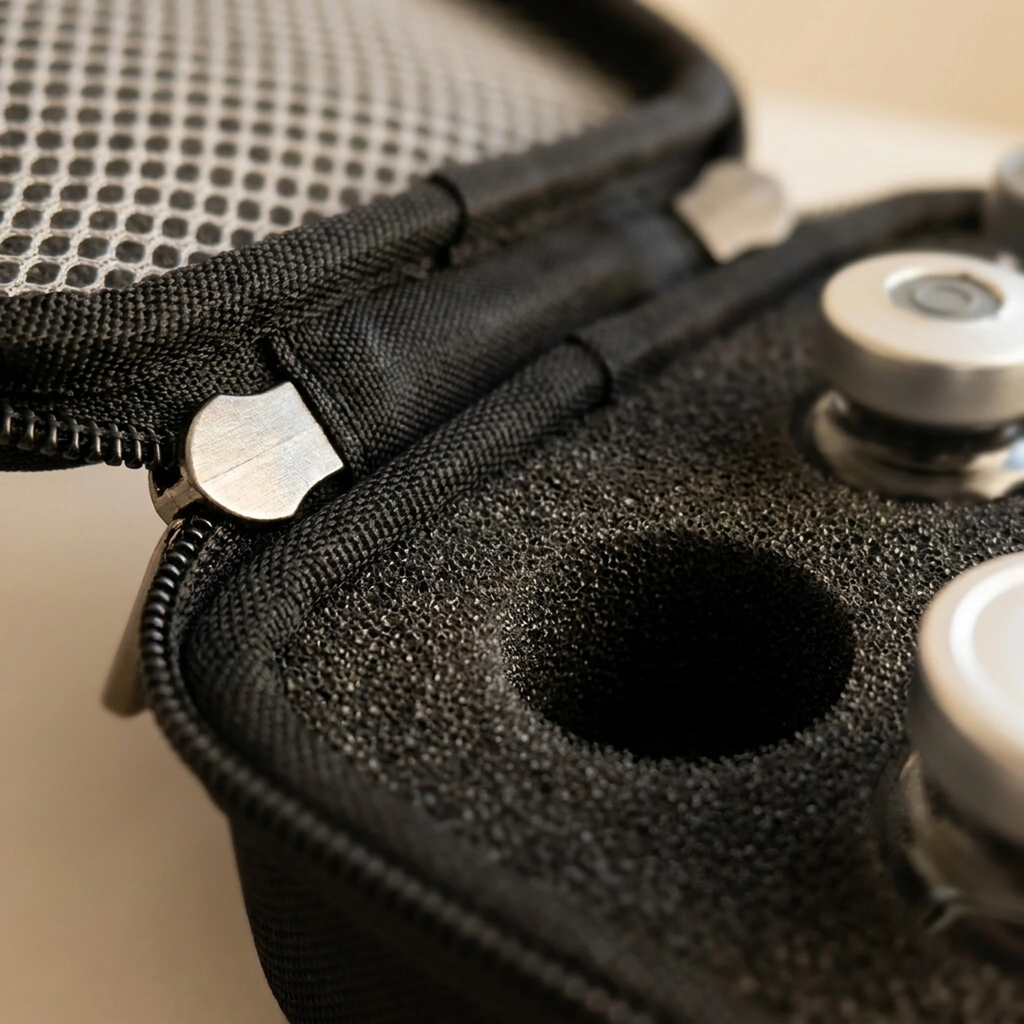 Pro Vial Case · foam · 9 slots - Image 5